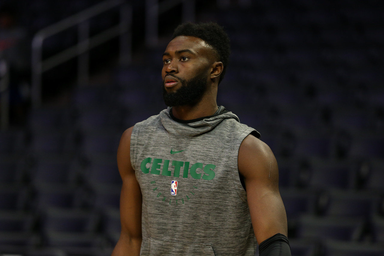 里程碑！亚历山大生涯总得分突破12000分大关（亚历山大生涯得分破12000，书写新里程碑）