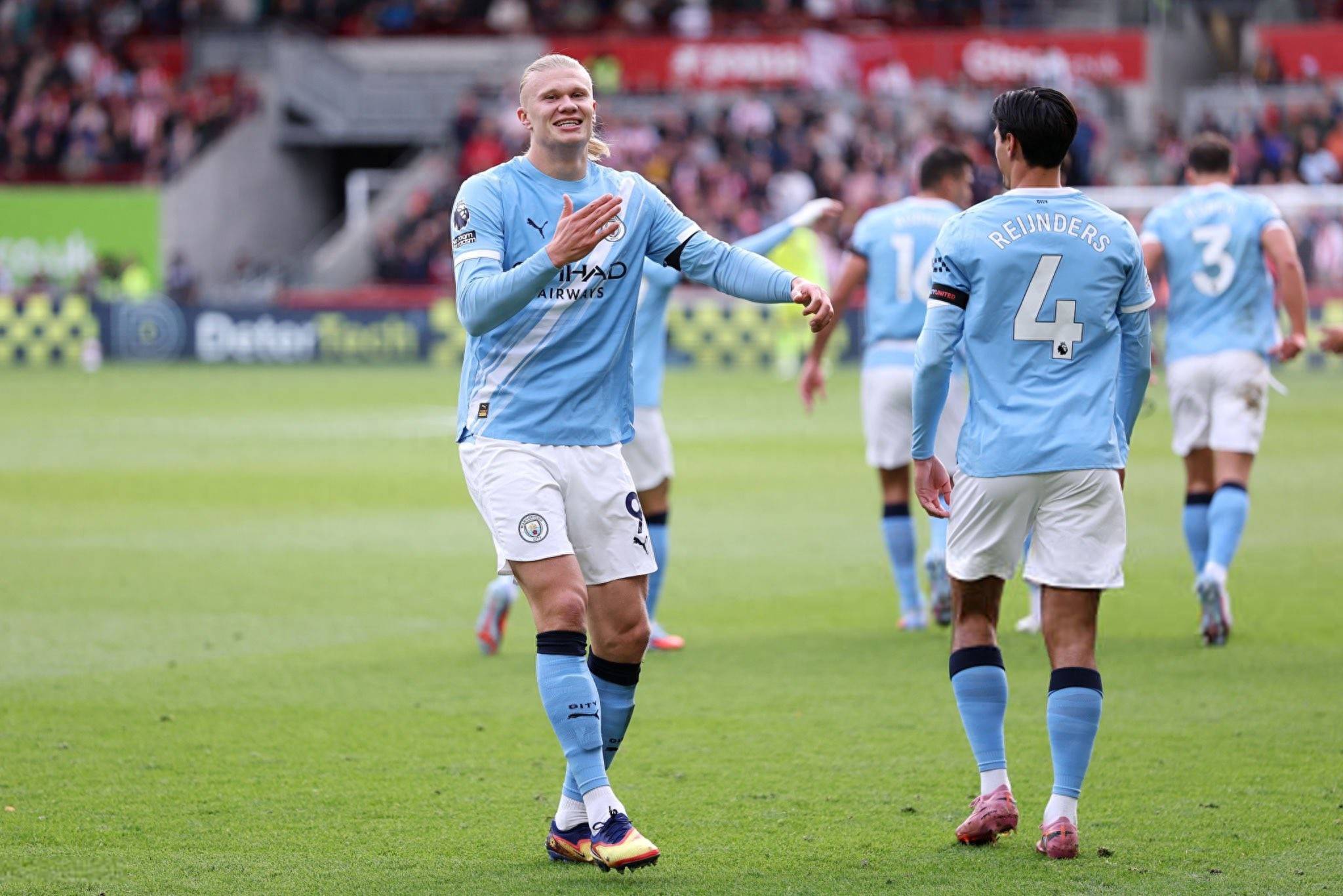 湖人惨败马刺，里夫斯和斯玛特说到点上了，詹姆斯还能重拾状态（惨负马刺！里夫斯、斯玛特点破症结，詹姆斯还能回勇？）