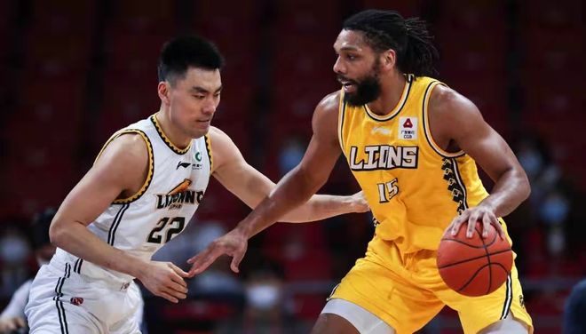 欧冠红黑榜：格纳布里领衔红榜，亚马尔、伊萨克进入黑榜（欧冠红黑榜出炉：格纳布里领跑红榜，亚马尔与伊萨克上黑榜）