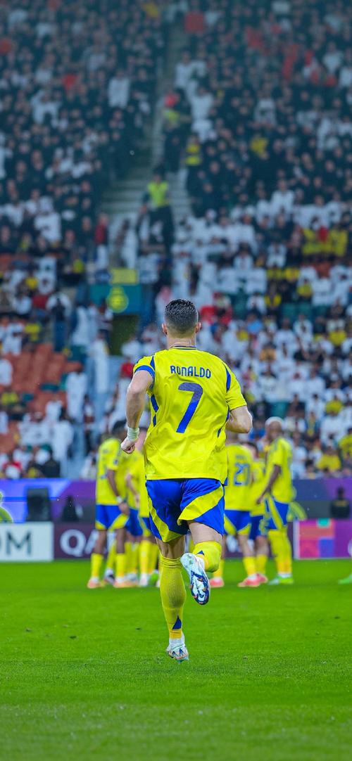 足球亚洲最佳球员候选名单公布，国脚成功入围（亚洲最佳足球员候选名单出炉，国脚榜上有名）