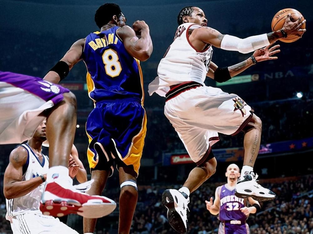 教练关键换人被疯狂讨论（关键时刻换人引发热议）