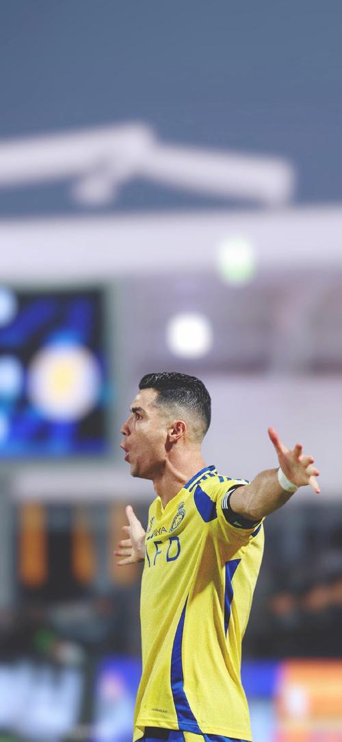 德甲半场：基尼洛斯1射1传，卡德破门，奥格斯堡2-0勒沃库森（德甲上半场：基尼洛斯传射建功，卡德破门，奥格斯堡2-0领先勒沃库森）