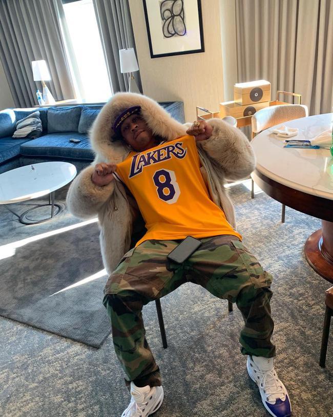 世俱杯金靴赔率：姆巴佩1赔5.5居首 哈兰德紧追（世俱杯金靴赔率：姆巴佩以1赔5.5领跑，哈兰德紧随其后）