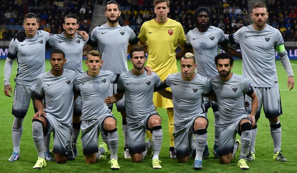 法兰克福官方：巴舒亚伊足部中骨骨折，已顺利接受手术（法兰克福官宣：巴舒亚伊足部中足骨骨折，手术已顺利完成）