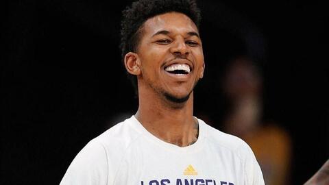 科贝：瓦伦与格拉续约谈判进展顺利，米兰马竞曼联仍在关注他（科贝电台：瓦伦西亚与格拉续约顺利推进，米兰、马竞、曼联仍在关注）