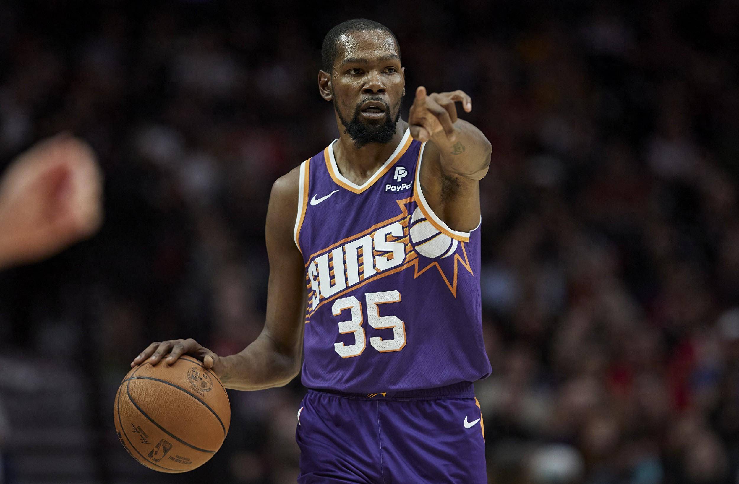 杜篮特篮下强打稳定胜局（杜兰特内线强攻锁定胜局）