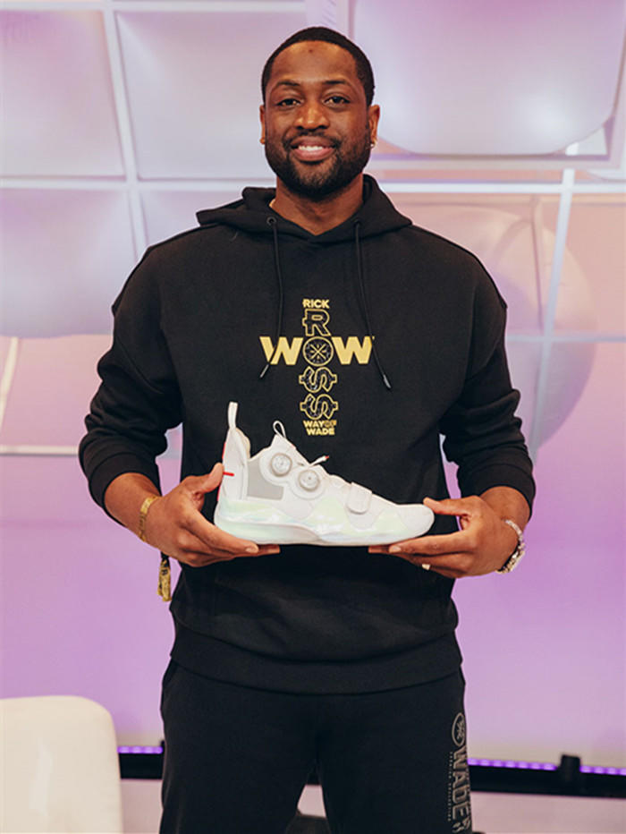 迪马济奥：夸德拉多将因伤缺席本周末比萨与国米的比赛（迪马济奥：夸德拉多因伤无缘本周末比萨对阵国米）