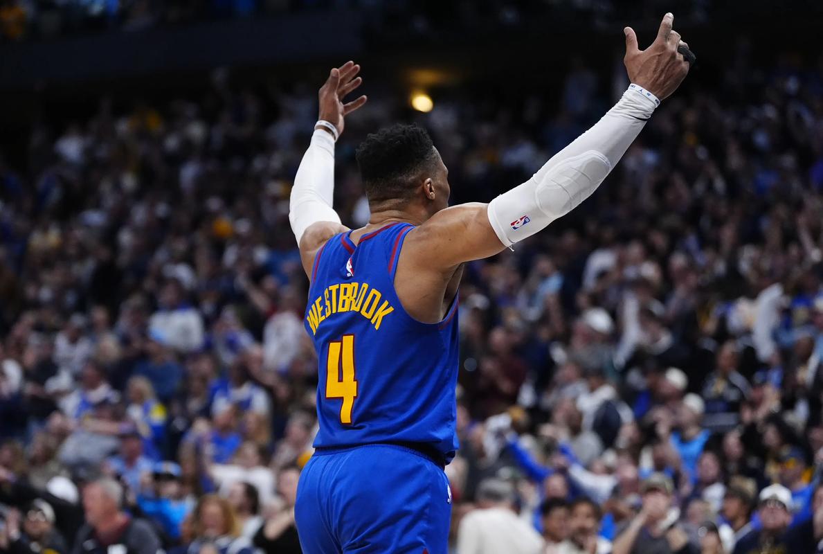 拜仁2025年至今德甲客场不败，距离队史第3次全年不败还差2场（2025年至今拜仁德甲客场零失利，距队史第三次全年不败仅差两场）