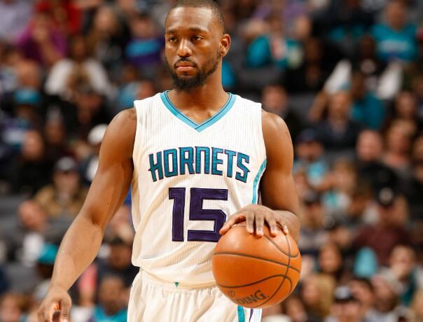 卡尔：我一直在提高右脚技术，能在17岁欧冠进球意义重大（卡尔：专注提升右脚能力，17岁欧冠破门意义非凡）