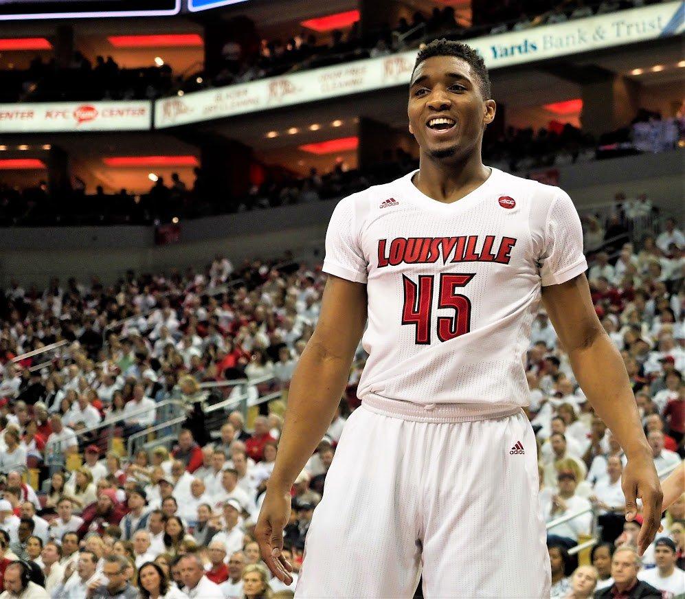 德天空：法兰克福和阿贾克斯谈17岁小将斯图尔的转会，想明夏引进（德天空：法兰克福与阿贾克斯磋商17岁小将斯图尔转会，目标明夏签下）