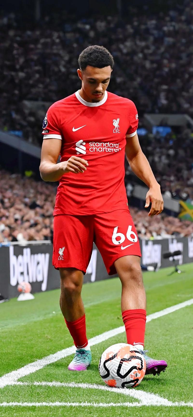 前都灵体育总监：因当年劳塔罗经纪人佣金太高我们没能签下他（前都灵体育总监：劳塔罗经纪人佣金过高，导致我们当年引援未果）