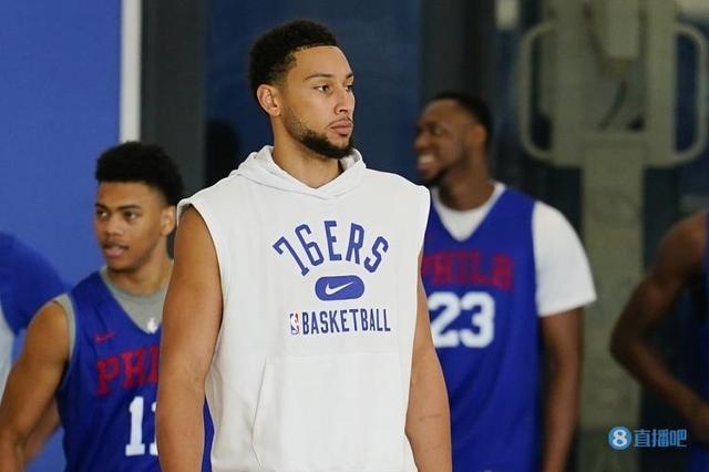 祝福！阿森纳前锋萨卡社媒官宣与相恋5年的女友求婚成功（阿森纳前锋萨卡社媒报喜：与相恋五年女友求婚成功）