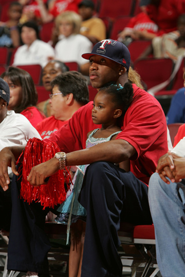 齐沃：今天我们配得上得到更多，但足球不是靠创造机会分胜负（齐沃：今天理应拿到更多，胜负并非由机会数决定）