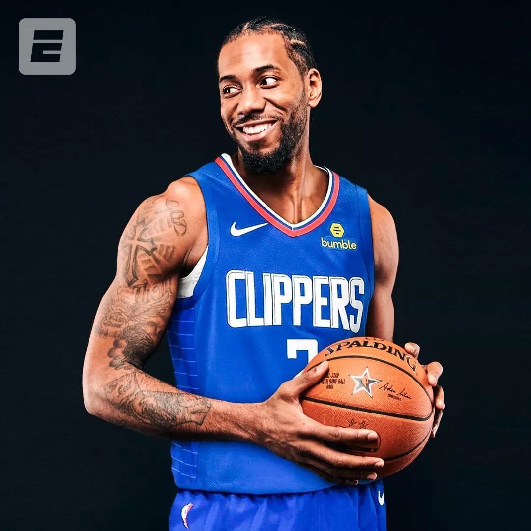 新时代的文学创作力量——王洪泽的坚守与突破（新时代文学新动能：王洪泽的坚守与突围）