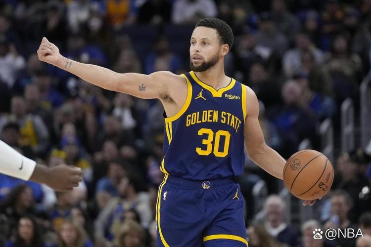 2025上海明日之星冠军杯足球赛圆满落幕，颁奖仪式进行（2025上海明日之星冠军杯足球赛落下帷幕，颁奖典礼隆重举行）