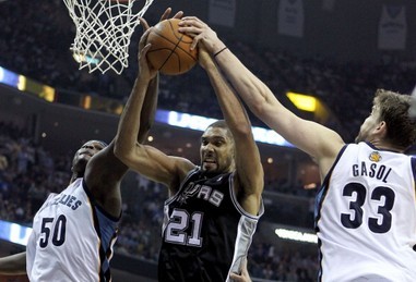 拉齐奥球迷抗议俱乐部导致球场空荡荡，洛蒂托：我不接受威胁（拉齐奥看台冷清因球迷抗议，洛蒂托回应：绝不接受威胁）