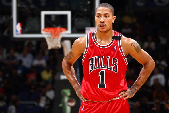 状态欠佳！迪亚洛半场3中1得到2分1篮板（手感低迷！迪亚洛半场3投仅中1，拿下2分1篮板）