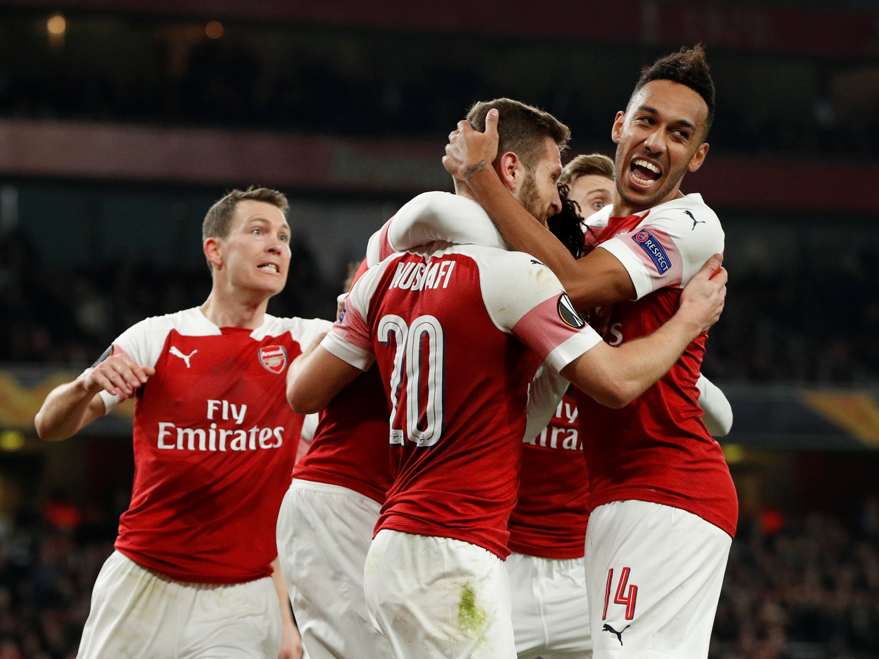 半场开香槟，兰德维尔以为自己稳了，没想到查里尔的输出还在后面！（半场提前庆祝，兰德维尔自认胜券在握，岂料查里尔后程火力更猛！）