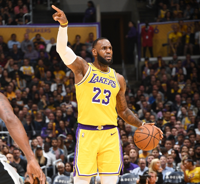 李新翔：我的第一次中超冠军；海港是冠军，连冠无人能撼动（李新翔：中超首冠到手，海港称王，连冠之势不可动摇）