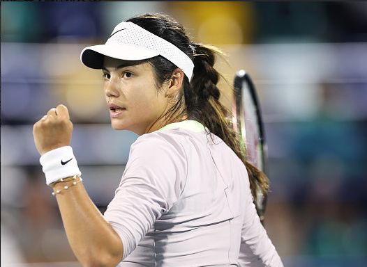 卡萨诺：孔蒂无论做什么都会被人挑刺，但那不勒斯现排名第一（卡萨诺：孔蒂做什么都有人挑刺，但那不勒斯暂居榜首）