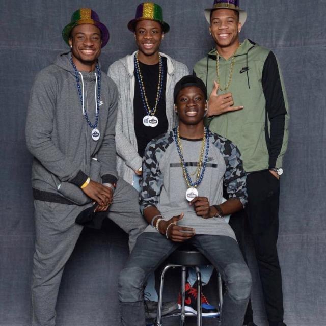 拉菲尼亚：我上场就会尽力做到最好，正通过训练找回最佳状态（拉菲尼亚：每次登场都全力以赴，正借训练找回巅峰状态）