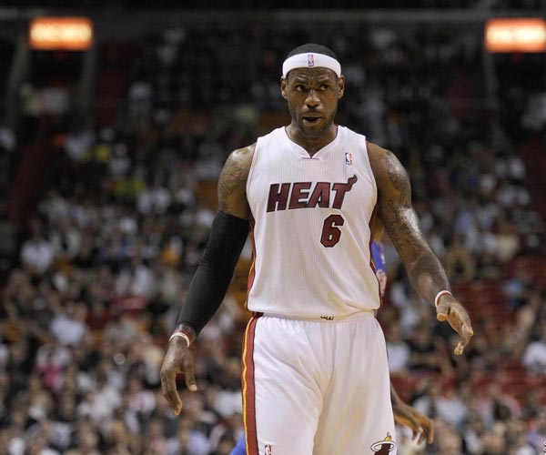 加埃塔诺抽射破门，卡利亚里1-0爆冷胜罗马（加埃塔诺劲射制胜，卡利亚里爆冷1-0击败罗马）