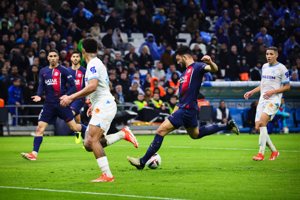 身体对抗硬得离谱（身体对抗强硬爆表）